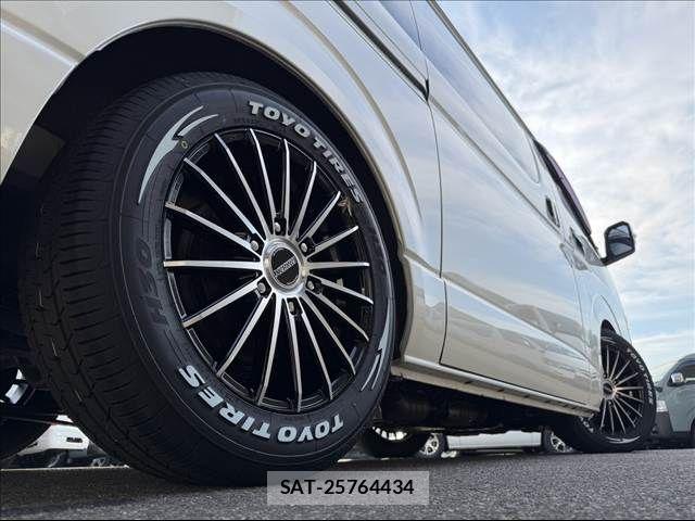 Toyota HIACE VAN 2023-02 8662028-21