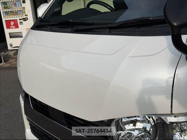 Toyota HIACE VAN 2023-02 8662028-22