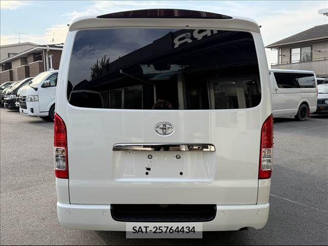 Toyota HIACE VAN 2023-02 8662028-2