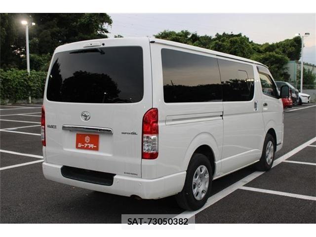 Toyota HIACE VAN 2025-03 8662035-9