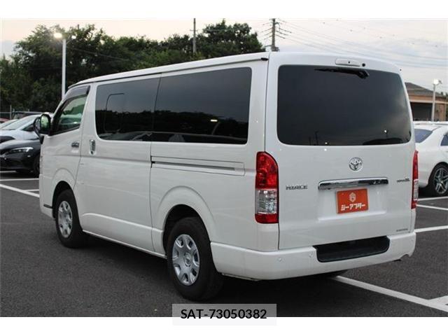 Toyota HIACE VAN 2025-03 8662035-11