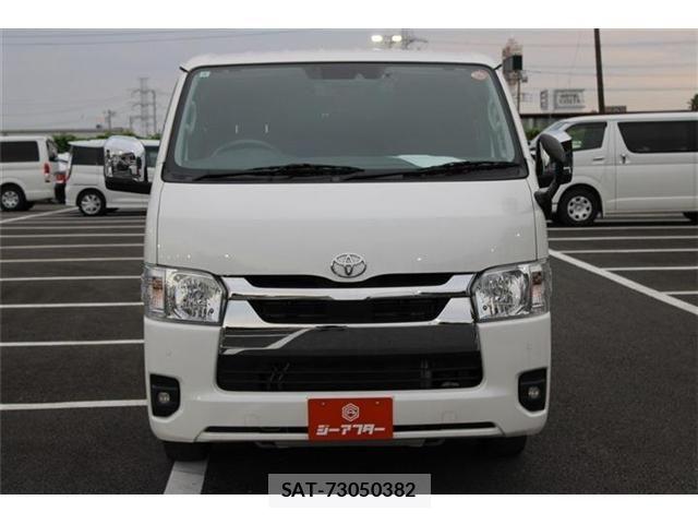 Toyota HIACE VAN 2025-03 8662035-14