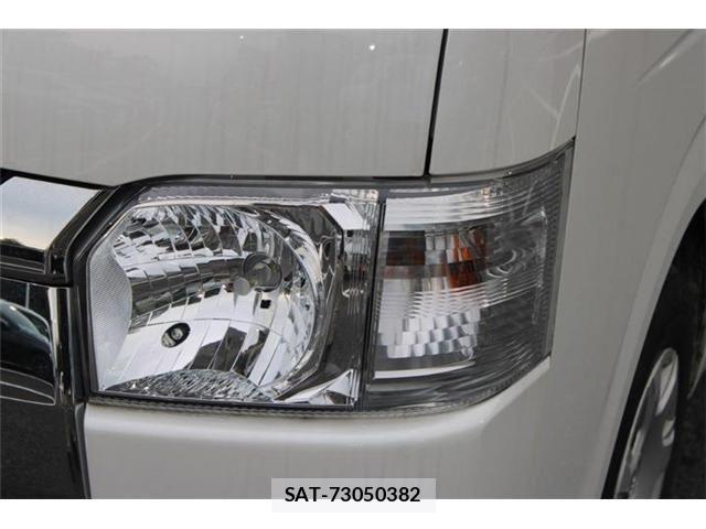 Toyota HIACE VAN 2025-03 8662035-18