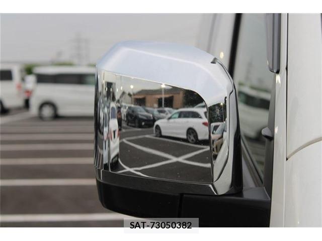 Toyota HIACE VAN 2025-03 8662035-21