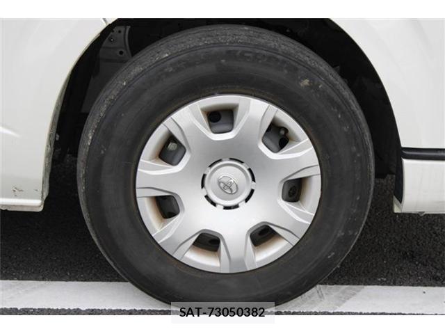 Toyota HIACE VAN 2025-03 8662035-27