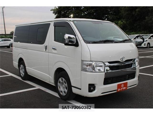 Toyota HIACE VAN 2025-03 8662035-7