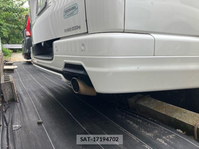 Toyota HIACE VAN 2020-06 8662040-12