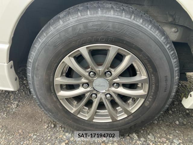 Toyota HIACE VAN 2020-06 8662040-14