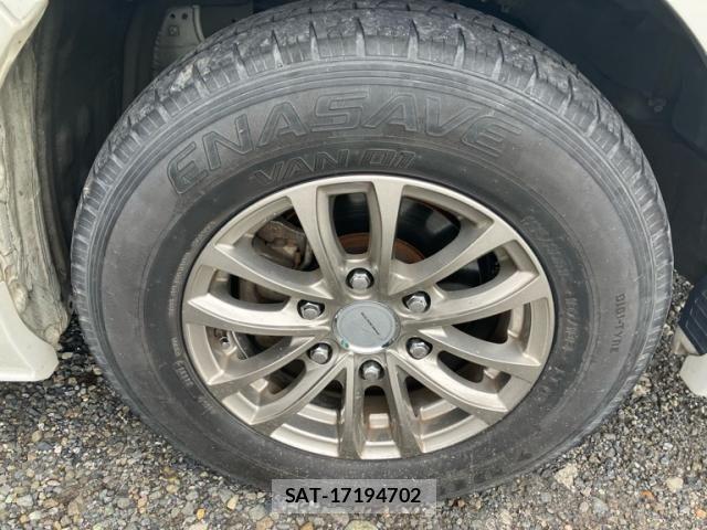 Toyota HIACE VAN 2020-06 8662040-16