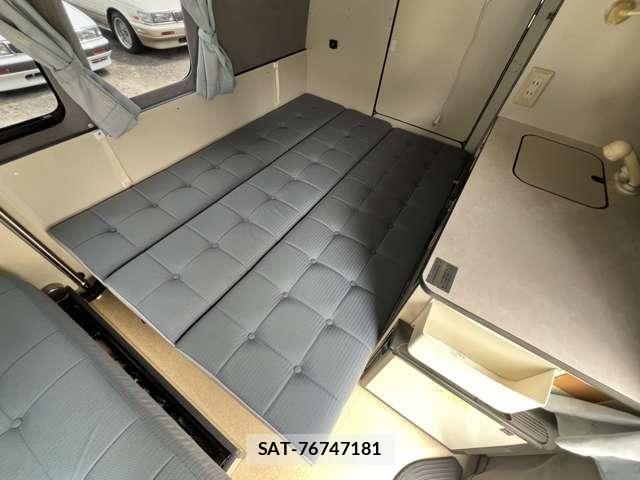 Toyota HIACE VAN 2006-06 8667056-15