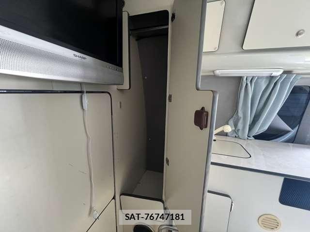 Toyota HIACE VAN 2006-06 8667056-23