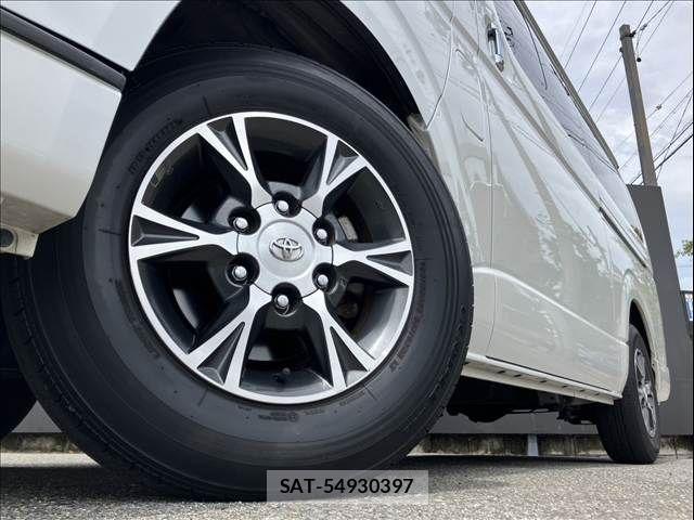 Toyota HIACE VAN 2022-02 8662033-9