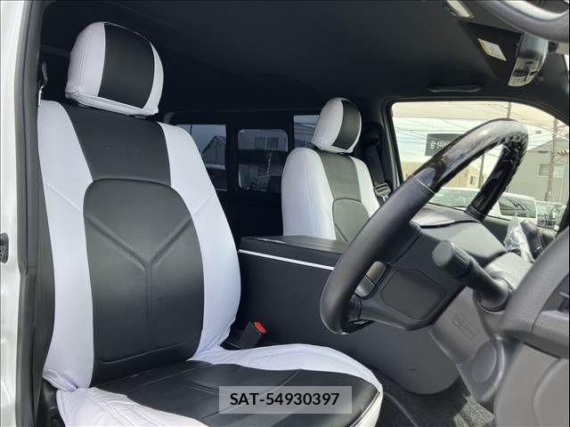 Toyota HIACE VAN 2022-02 8662033-13