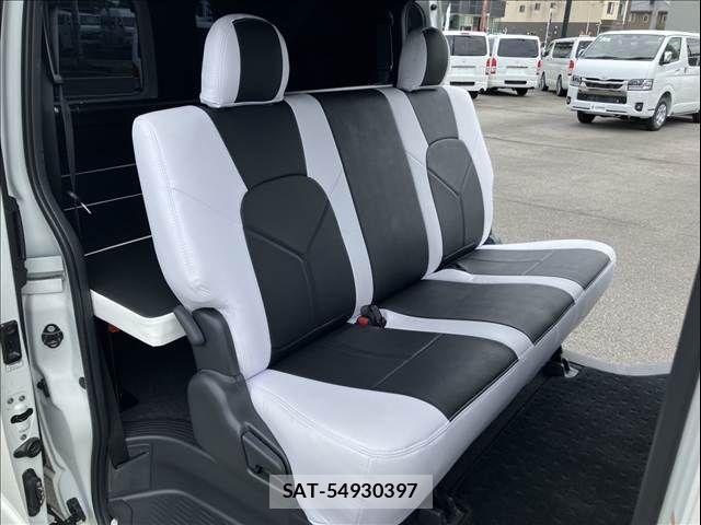 Toyota HIACE VAN 2022-02 8662033-14