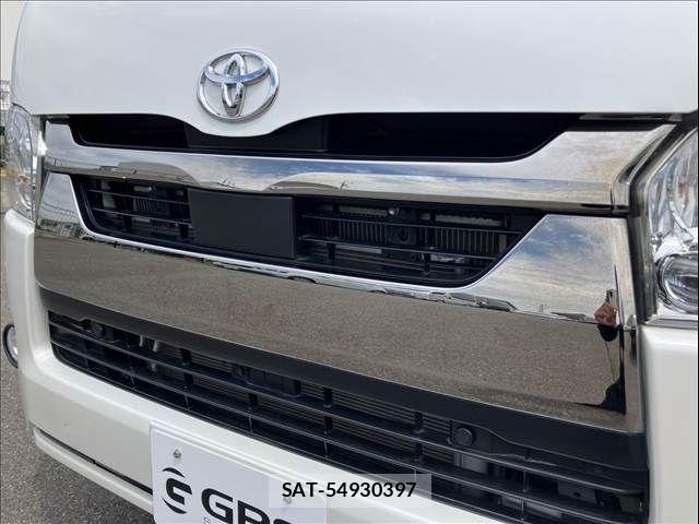 Toyota HIACE VAN 2022-02 8662033-24