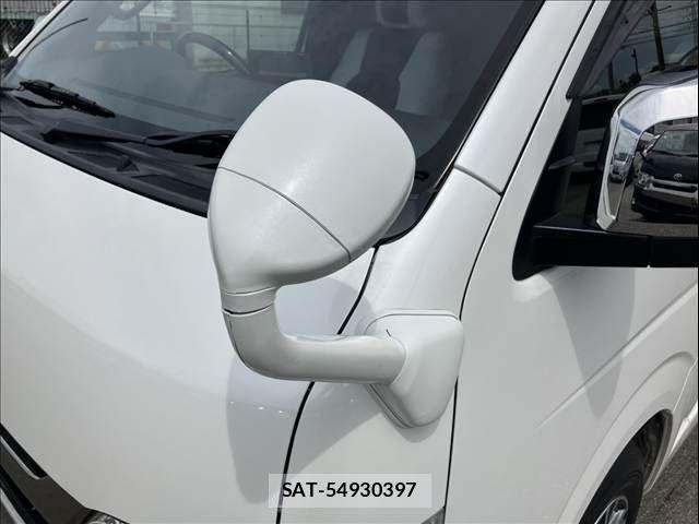 Toyota HIACE VAN 2022-02 8662033-26