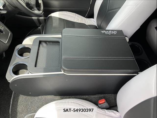 Toyota HIACE VAN 2022-02 8662033-2