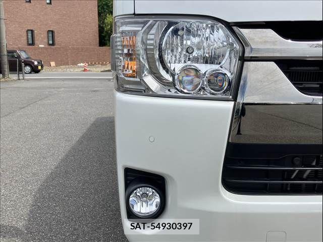 Toyota HIACE VAN 2022-02 8662033-8
