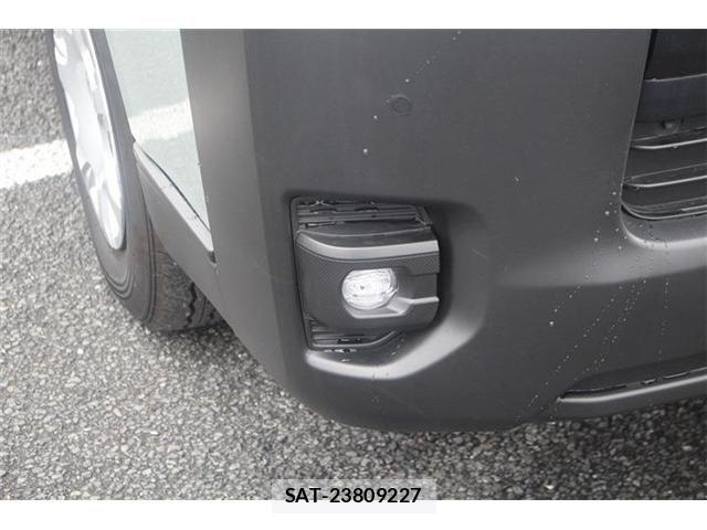 Toyota HIACE VAN 2025-06 8662027-13