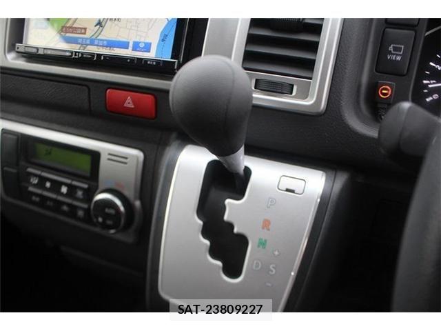 Toyota HIACE VAN 2025-06 8662027-23