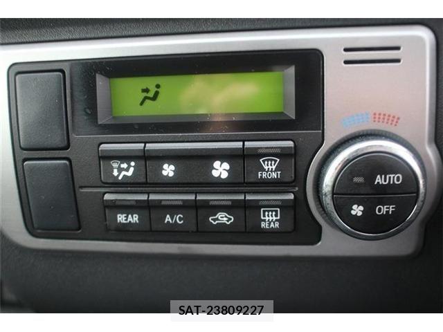 Toyota HIACE VAN 2025-06 8662027-24