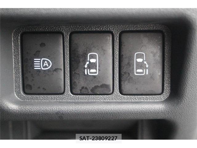 Toyota HIACE VAN 2025-06 8662027-25