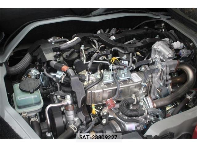 Toyota HIACE VAN 2025-06 8662027-29