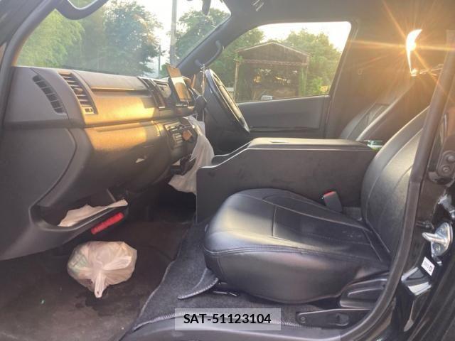 Toyota HIACE VAN 2024-01 8662032-6