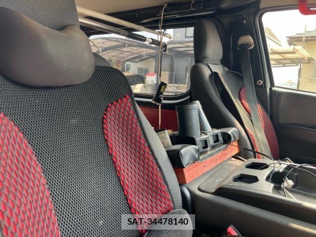 Toyota HIACE VAN 2021-02 8667054-11