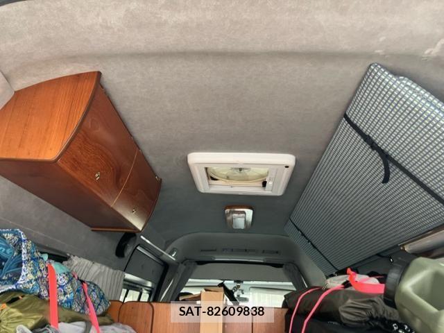 Toyota HIACE VAN 2007-08 8667057-12
