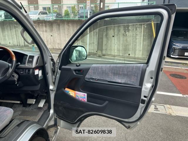 Toyota HIACE VAN 2007-08 8667057-13