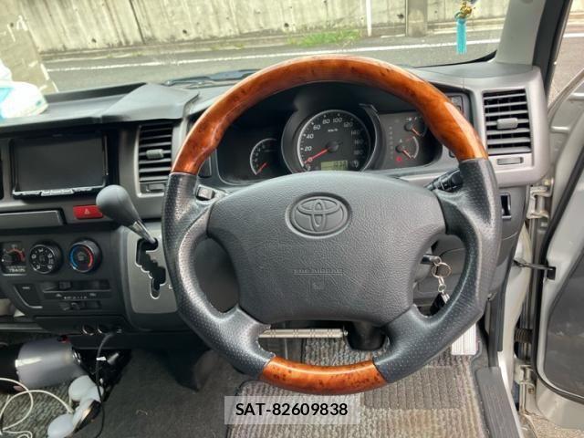 Toyota HIACE VAN 2007-08 8667057-16