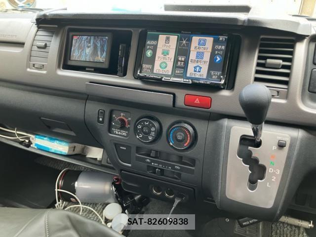 Toyota HIACE VAN 2007-08 8667057-25