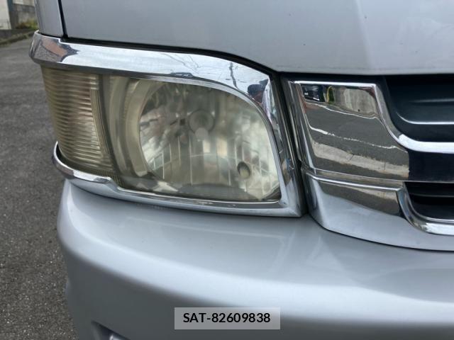Toyota HIACE VAN 2007-08 8667057-3