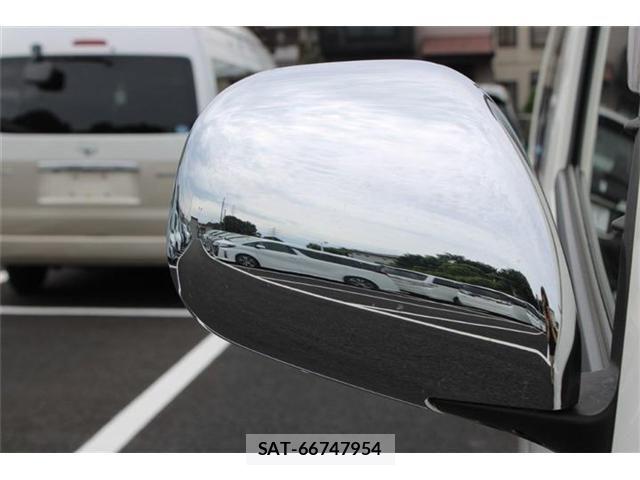 Toyota HIACE VAN 2017-06 8662053-19
