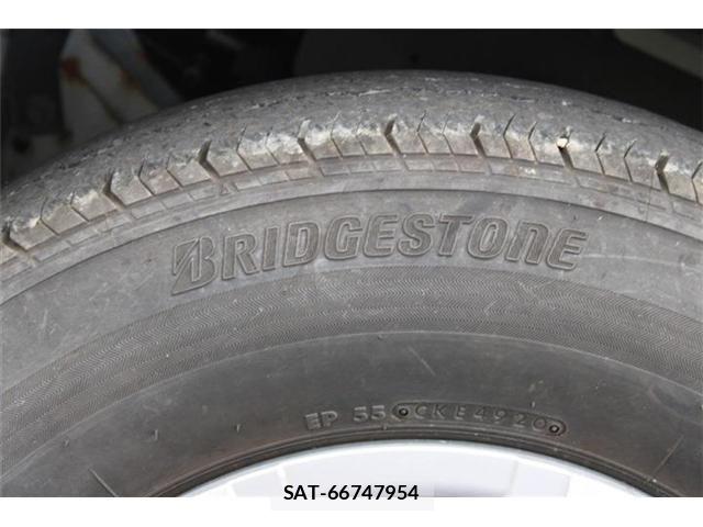 Toyota HIACE VAN 2017-06 8662053-26