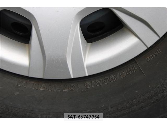 Toyota HIACE VAN 2017-06 8662053-28