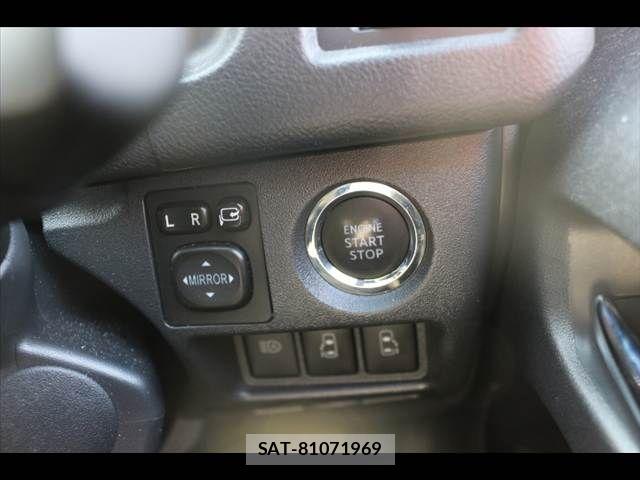 Toyota HIACE VAN 2023-02 8667048-10