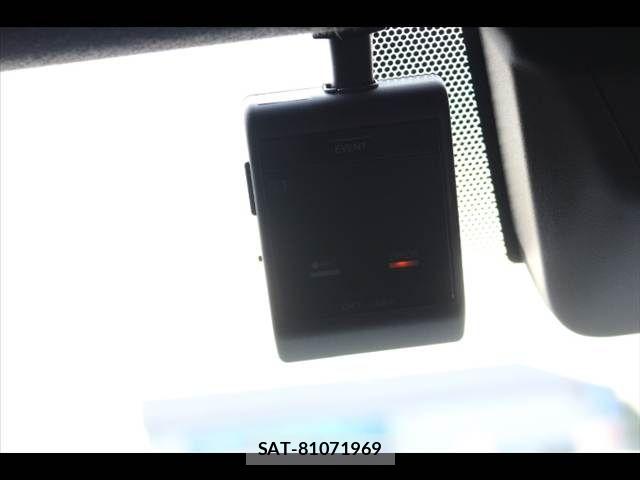 Toyota HIACE VAN 2023-02 8667048-18