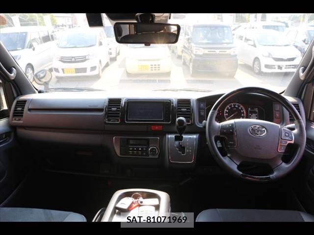 Toyota HIACE VAN 2023-02 8667048-2