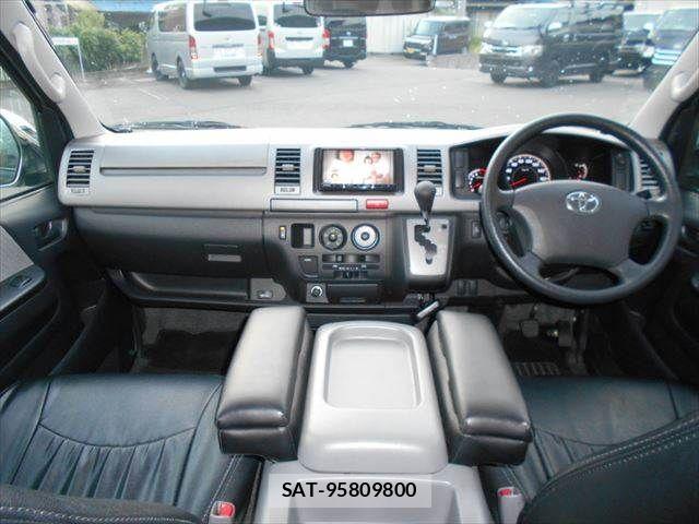 Toyota HIACE VAN 2008-09 8662058-2