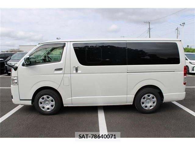 Toyota HIACE VAN 2022-09 8667050-12