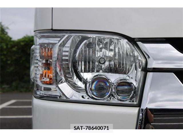 Toyota HIACE VAN 2022-09 8667050-15