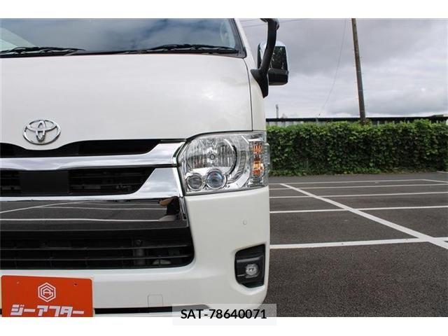 Toyota HIACE VAN 2022-09 8667050-16