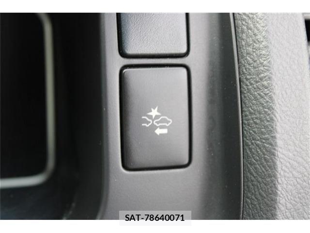 Toyota HIACE VAN 2022-09 8667050-5