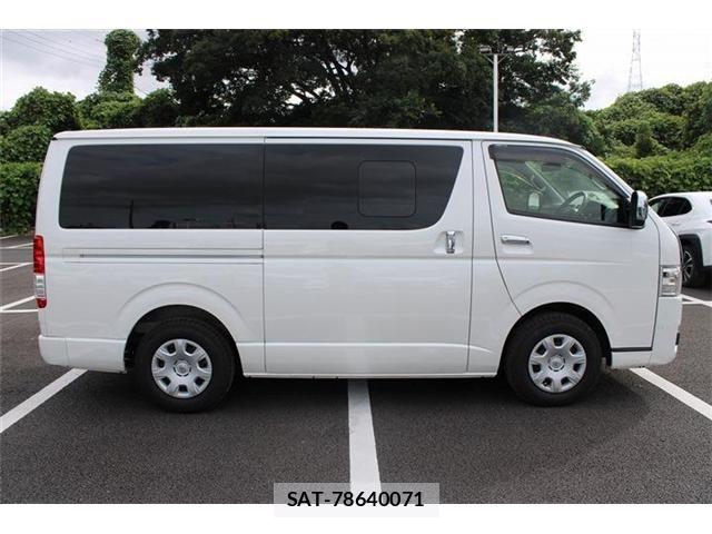 Toyota HIACE VAN 2022-09 8667050-8