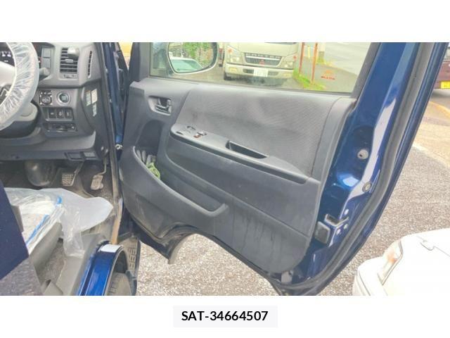 Toyota HIACE VAN 2019-02 8662057-9