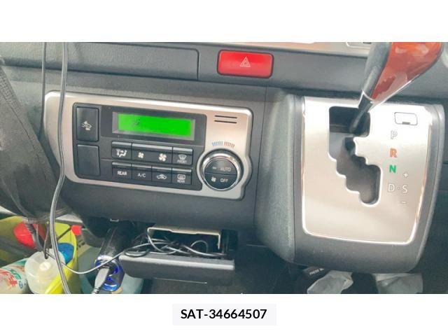 Toyota HIACE VAN 2019-02 8662057-18