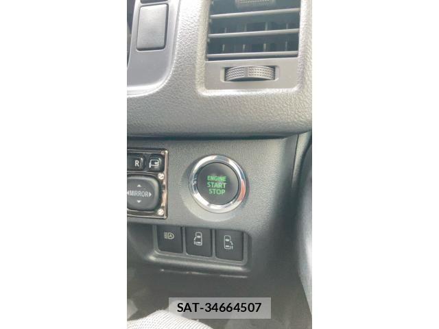 Toyota HIACE VAN 2019-02 8662057-19