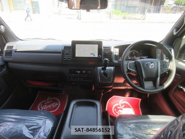Toyota HIACE VAN 2026-06 8667046-1